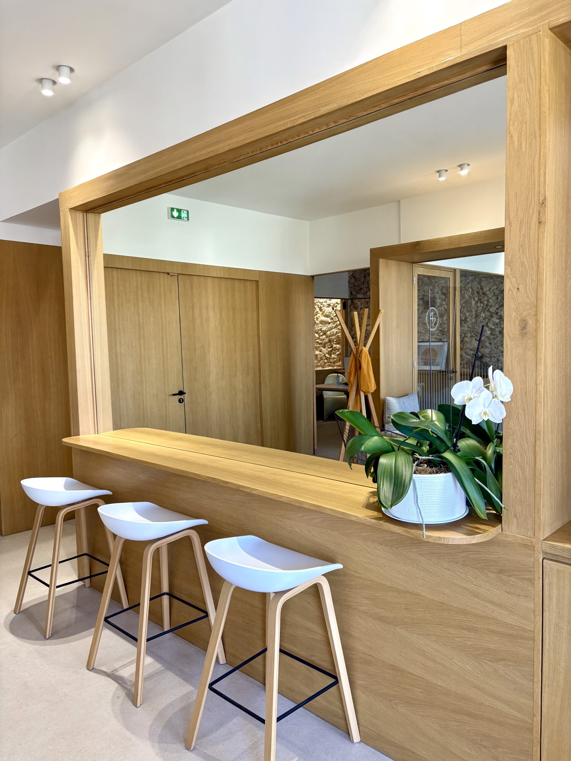 Salon Comptoir Scaled